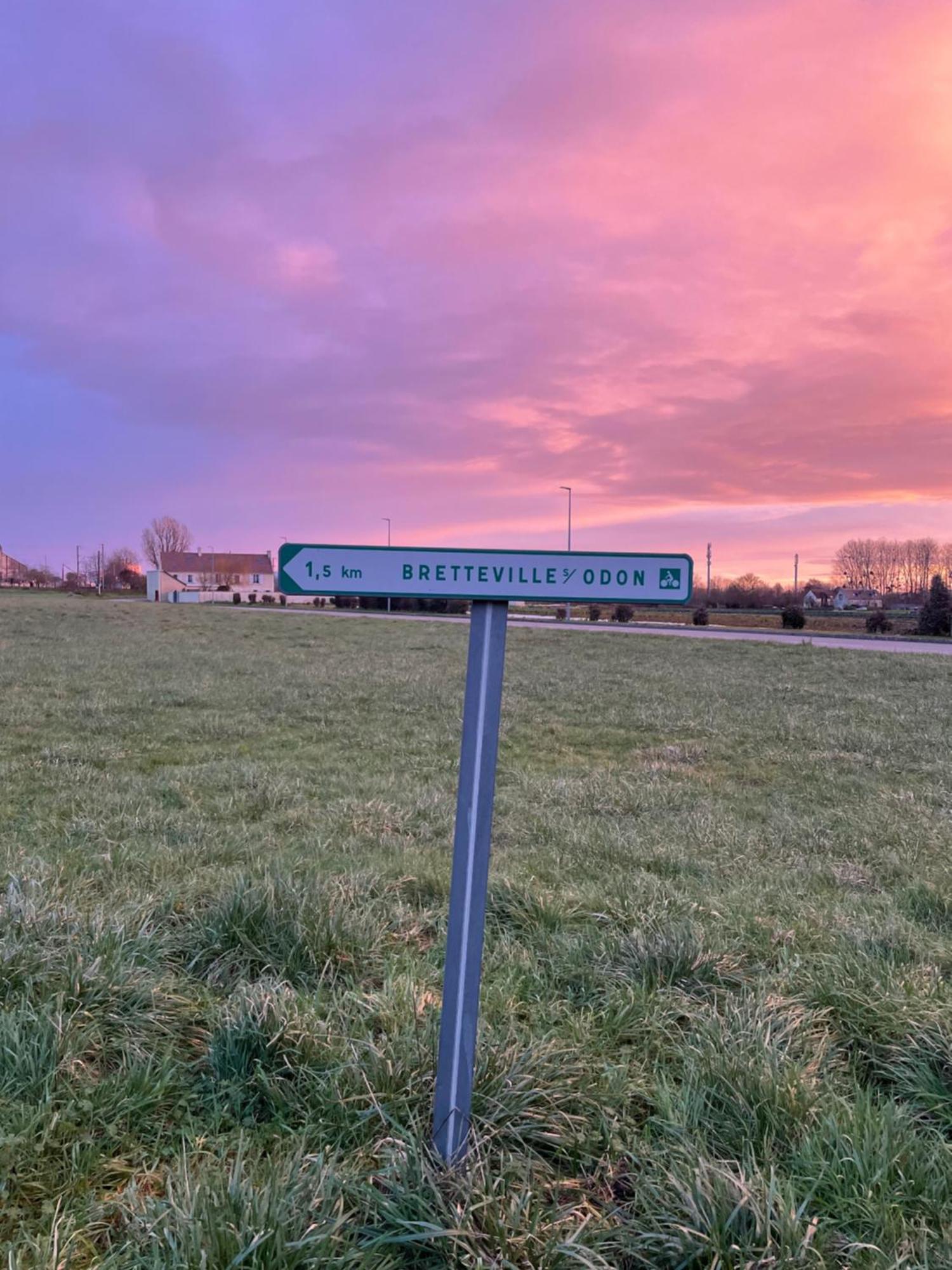 Le Noe Villa Caen Exteriör bild