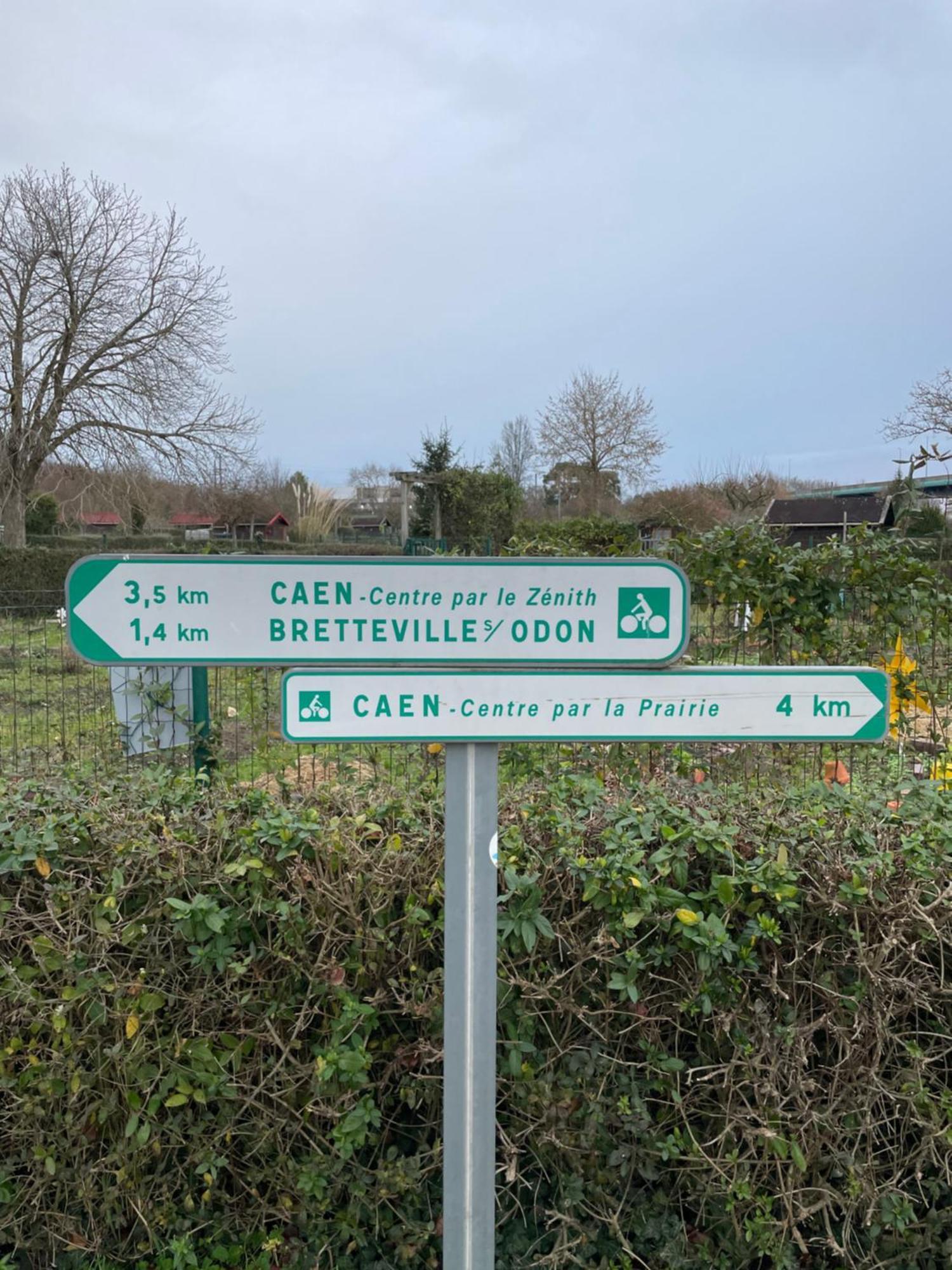 Le Noe Villa Caen Exteriör bild